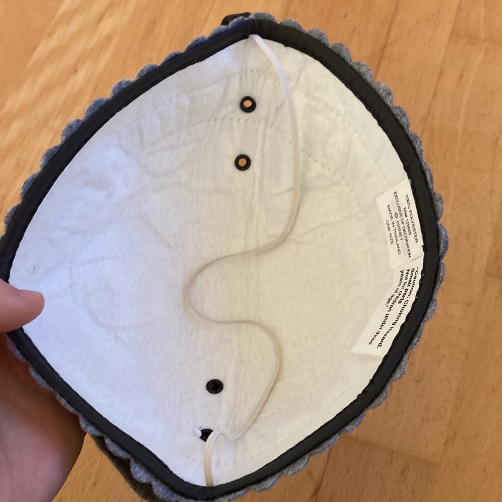 Disney hat - Picture 6 of 10